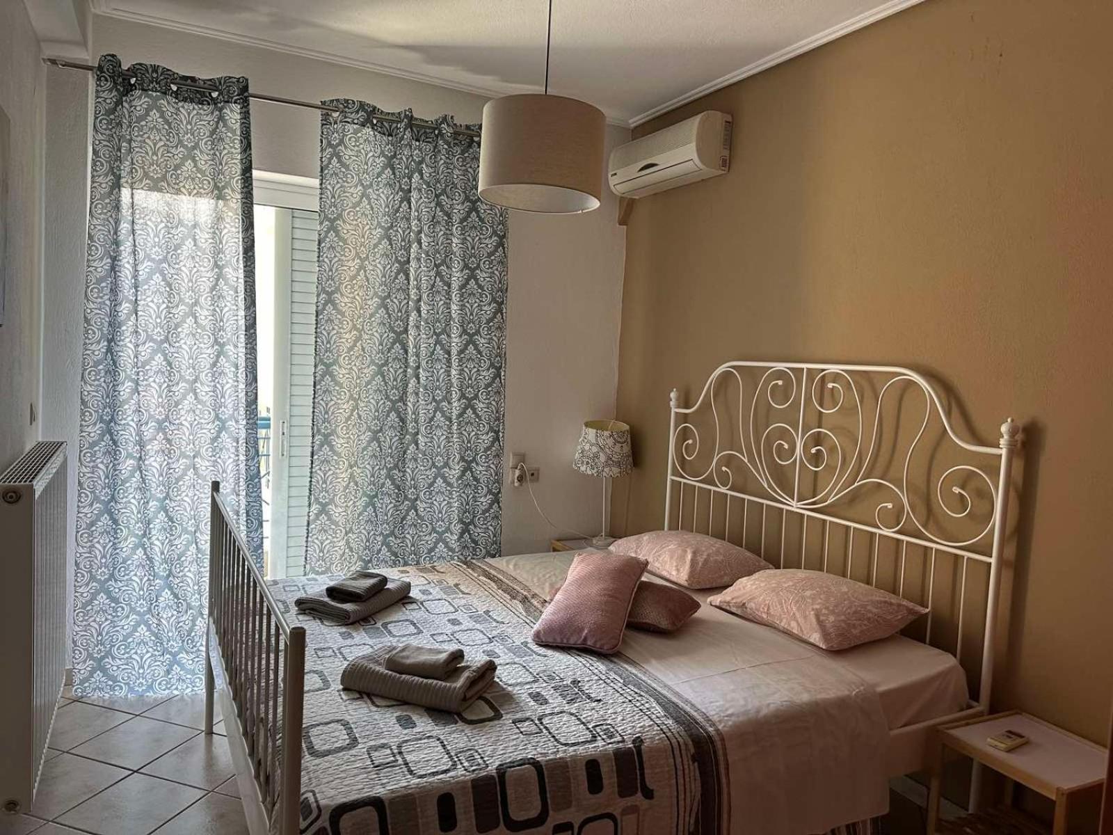 Luxury City Center Apartment Калампака Экстерьер фото